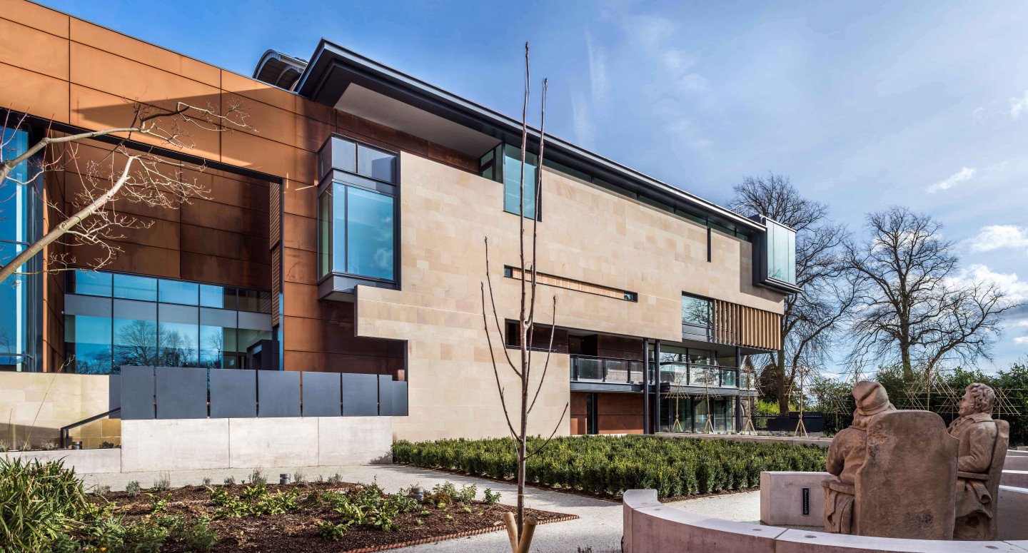 Dunfermline Carnegie Library & Galleries 1